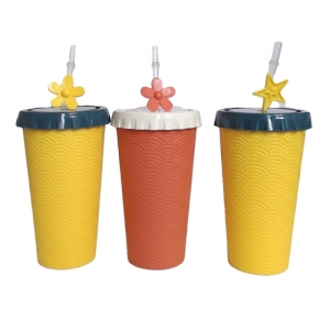 Glāzes plastmasas